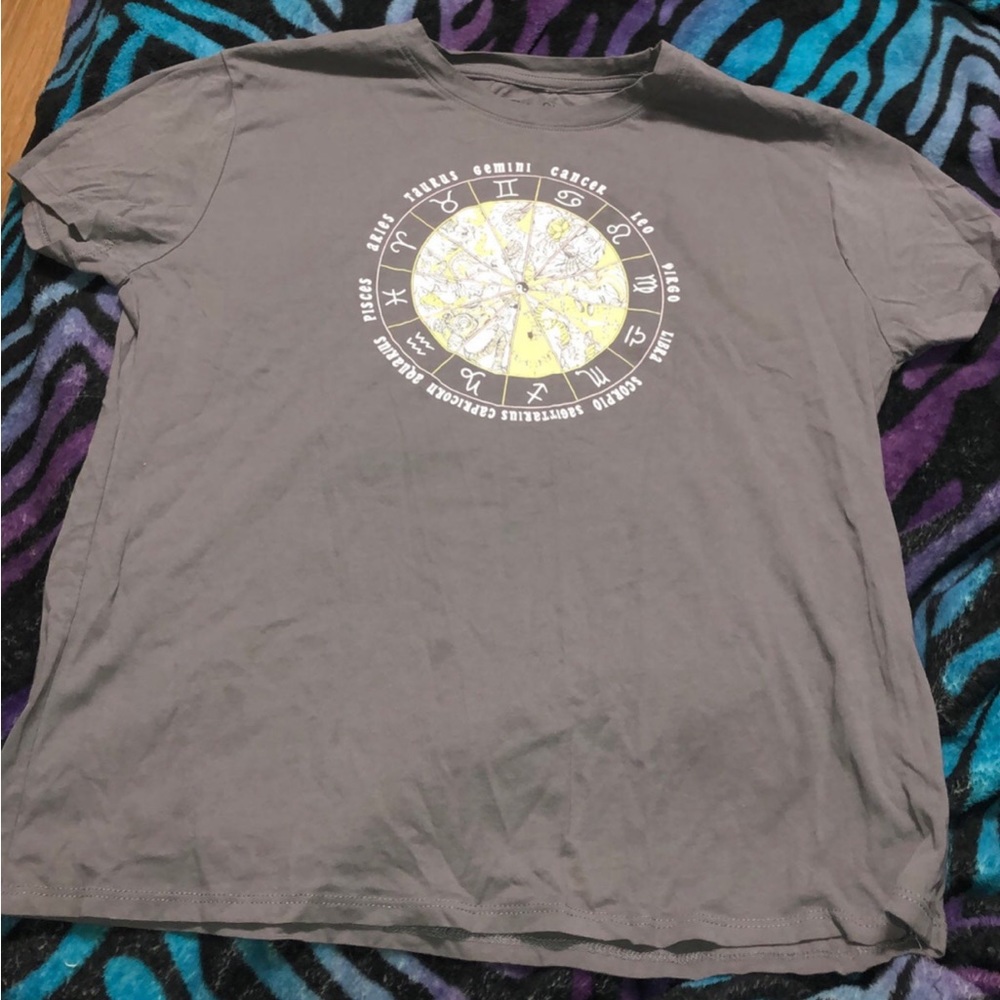 Fifth sun astrology t-shirt